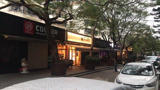 厦门官任路酒吧街,劳荣枝曾工作的真爱酒吧就在这一带。新京报记者 韩茹雪 摄