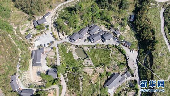 这是江西井冈山神山村新貌(2020年4月16日摄,无人机照片)。新华社记者 张浩波 摄