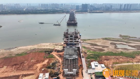 2022年9月,建设中的复兴大桥