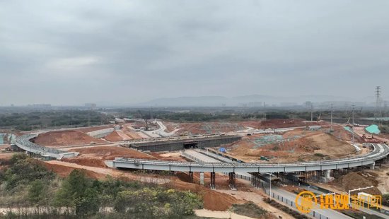 春节前主线通车！昌樟高速改扩建二期钢箱梁架设全部完成