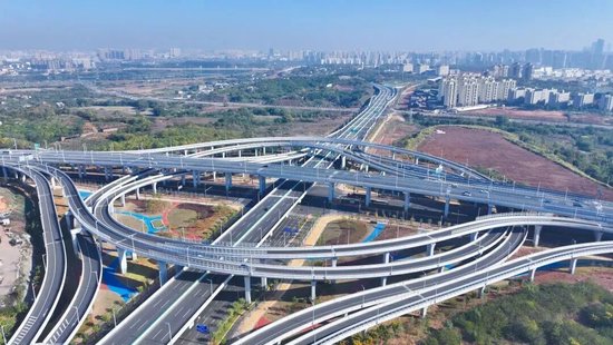 江西多地快速路网建设加速