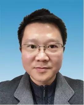 刘 炎