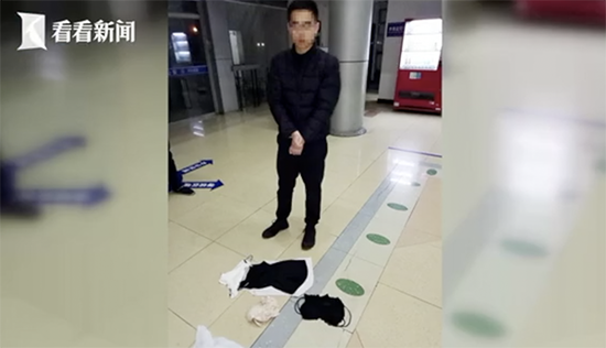 偷隔壁女邻居内衣裤_隔壁性感女邻居(2)