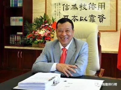 黄泽兰,1955年7月出生于赣州崇义县,现任崇义章源钨业股份有限公司董事长。