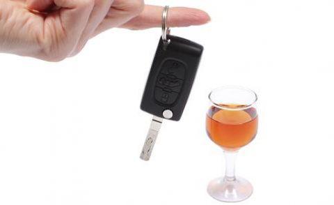 三两白酒下肚女司机醉驾生事故 身怀有孕被判缓刑