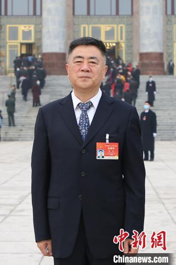 图为正在北京参加2021年全国两会的全国人大代表朱虹。 余文恒 摄