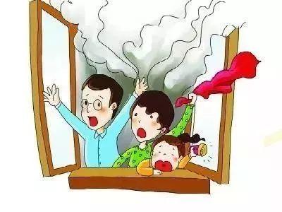 危险!上饶2个熊孩子爬进店铺玩火引发火灾.