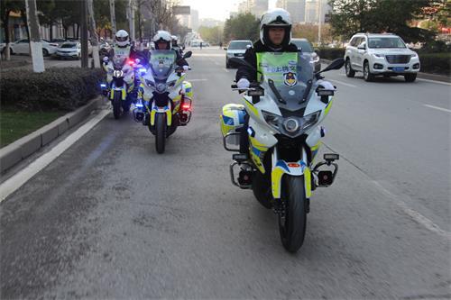 上饶交警146辆摩托铁骑列装护航春运