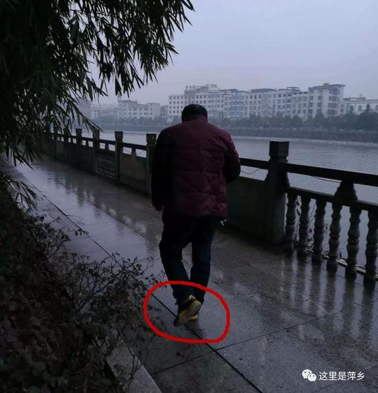 经过一翻质询，这名男人终于认可，真正的闯事司机是他的一个亲戚，姓蔡。