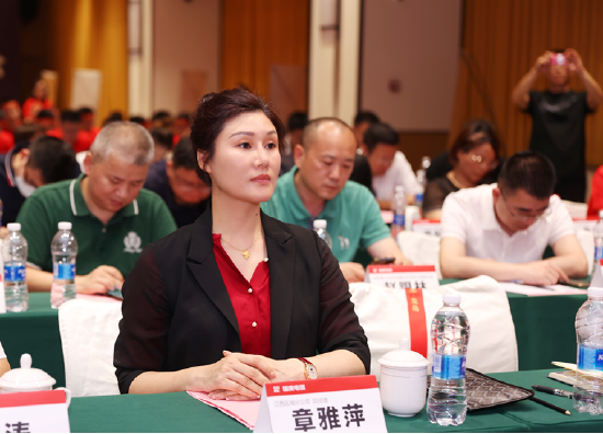 国美江西区域分公司总经理 章雅萍