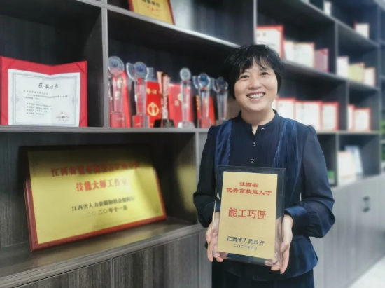 赣州市三八红旗手——张冬梅