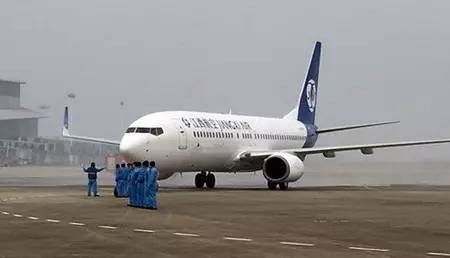 波音737-800飞机