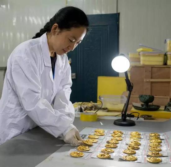 海昏侯墓出土的金饼