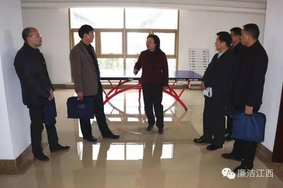 图为驻省委统战部纪检组到省民族宗教事务局调研。