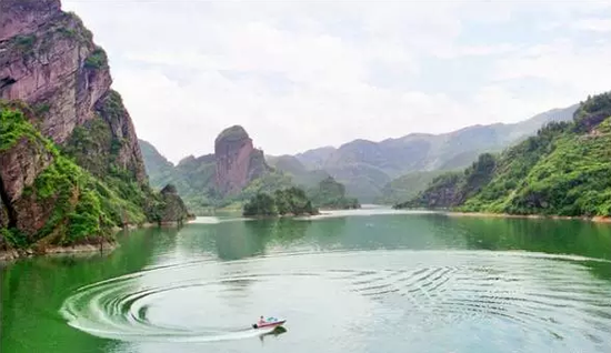 图为上饶市广丰铜钹山景区