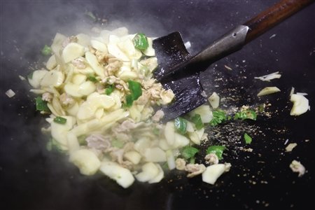 苹果炒肉