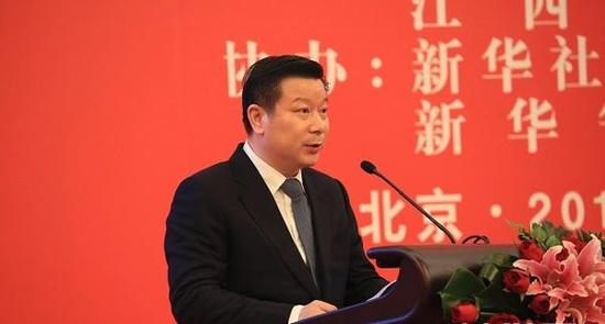 江西省抚州市市长张鸿星出席发布会。新华网 图