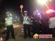 特警首次持枪配合整治