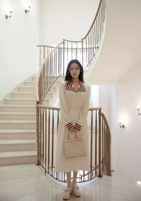 时尚穿搭每一个女生都应该拥有 8f60-hxvzhte4342706.png