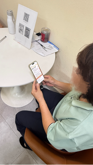 劳动者在学习党建知识&nbsp;&nbsp;拍摄：易黄鹏