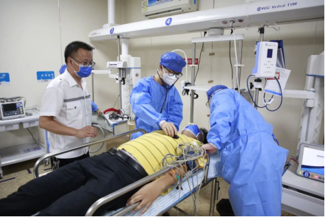 九江市第一人民医院开展“防溺水”和“热射病”患者急救演练