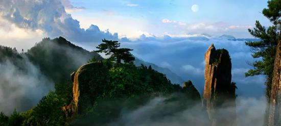 明月山风光△