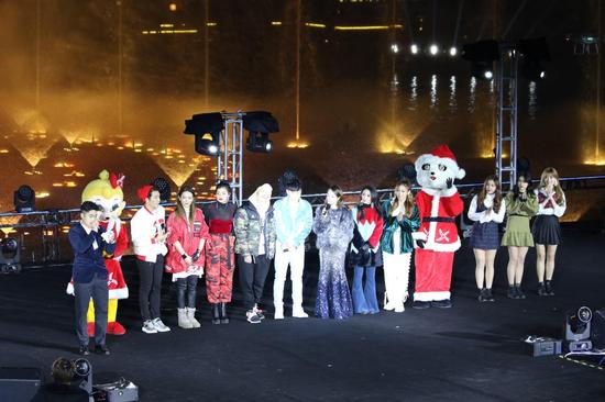 南昌万达乐园抖音跨年嗨翻夜 林峯戴佩妮万人