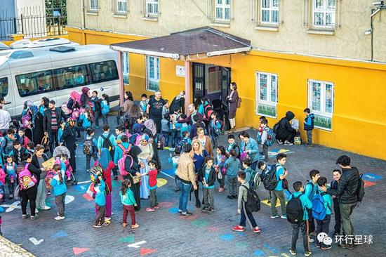 土耳其小学生的幸福生活，你想象不到