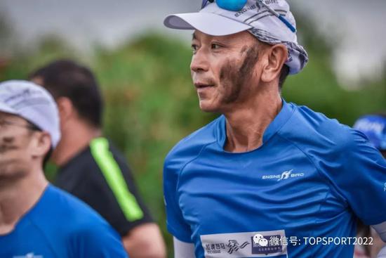 首都媒体跑团关于金飞豹和“秘境百马”的点评