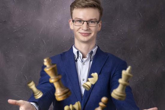 匈牙利的棋手阿明·朱翰斯