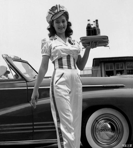 驰骋在美国公路上的汽车餐厅