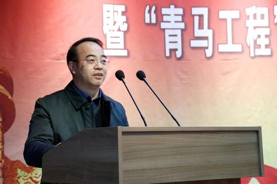 校党委副书记陈延良发表讲话