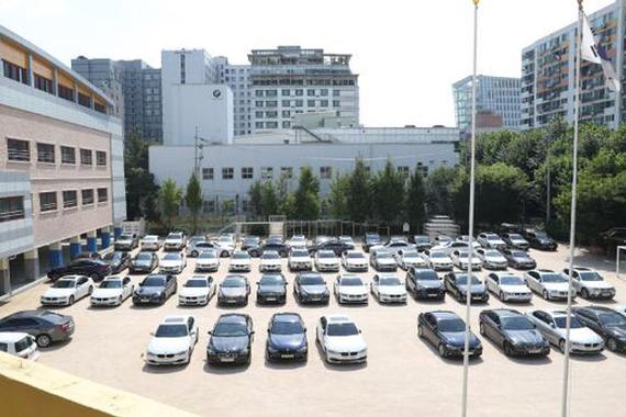 宝马车主谴责韩国政府禁令不切实际 系对受害者的惩罚