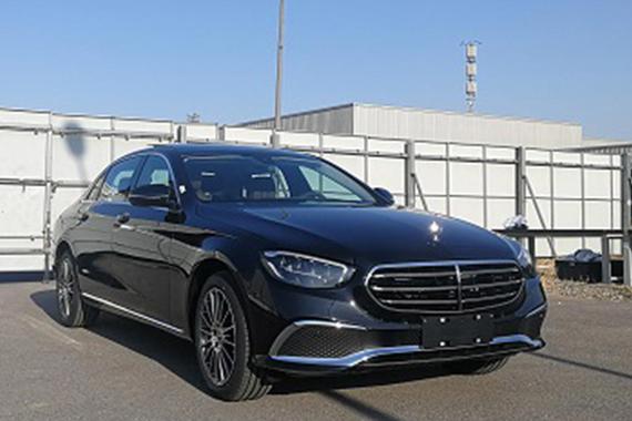 北京奔驰新款E级实车曝光 动力系统维持不变