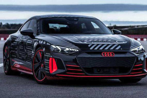 性能范十足 奥迪e-tron GT发布最新预告图