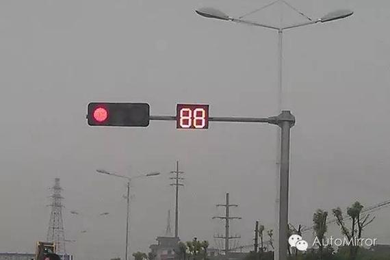 因噎废食！取消红绿灯计时器是否属昏招？