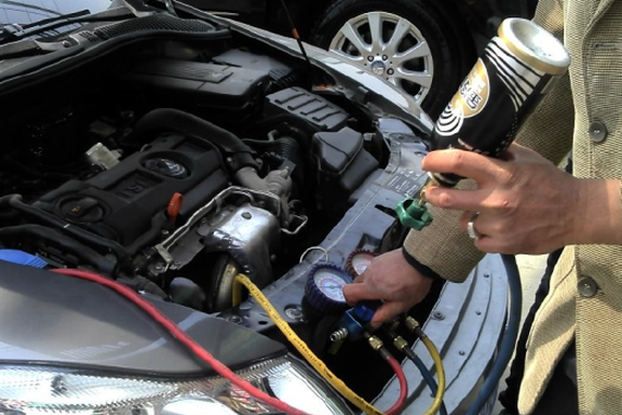 空调不凉 用嘴吹吹就凉了