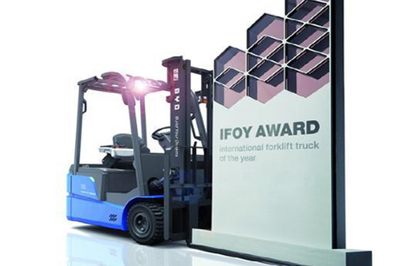 中国首例！比亚迪电动叉车荣获IFOY大奖