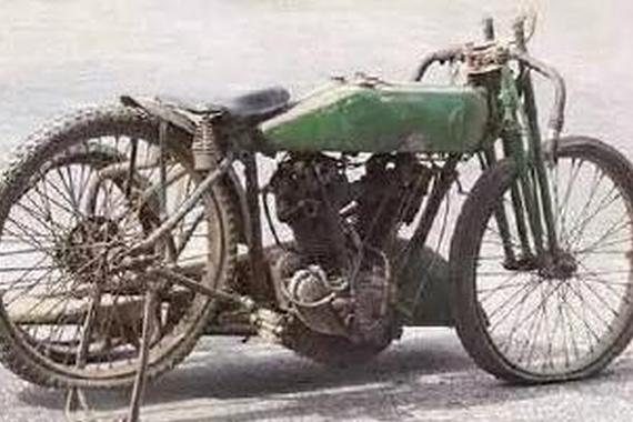 农村的报废车摇身一变竟拍出百万卖价