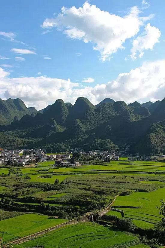 盛夏自驾这些地方消暑 有吃有喝还有玩