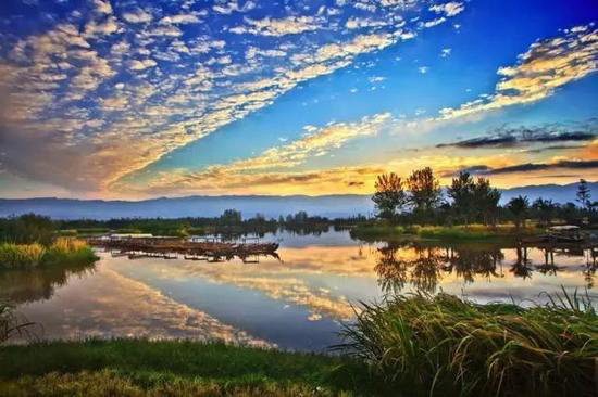 盛夏自驾这些地方消暑 有吃有喝还有玩