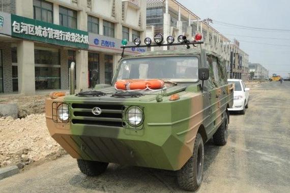 暴雨后涉水必备 买得到的国产水陆两栖车