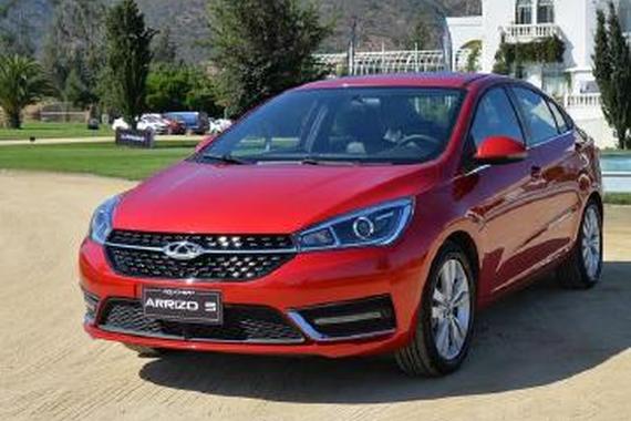 被奇瑞寄予厚望的艾瑞泽5 能否抗住压力！