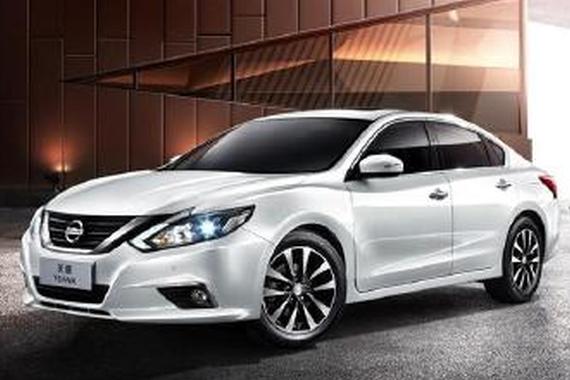 几乎同一天上市！中级轿车之间的撕逼大战