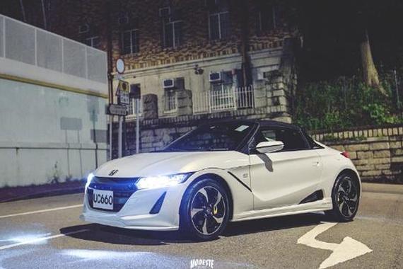 美女抢着上车！只要11万的敞篷跑车