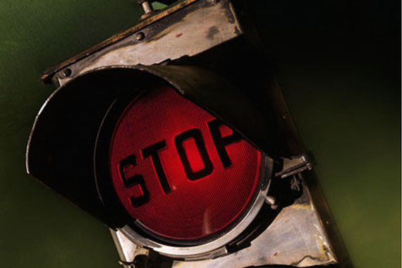 这几种情况闯红灯，不扣分还不罚款！