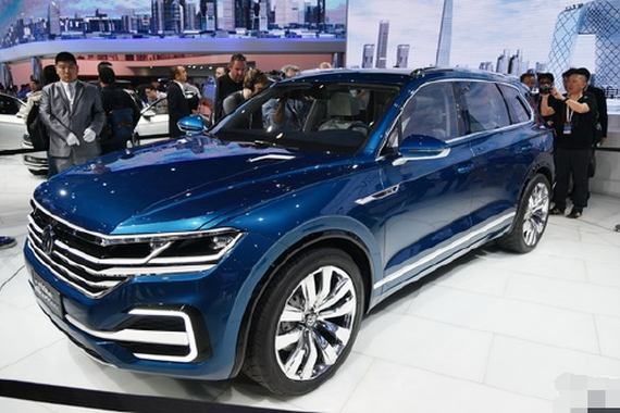 新款途锐极具运动气息 侧面线条硬朗沉稳