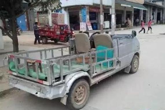 中国最牛的五菱 敞篷版秒杀法拉利