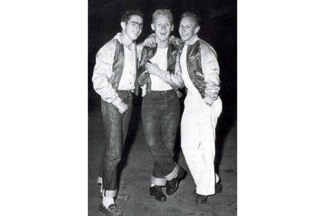 对HOT ROD的热爱从未停止的MOONEYES