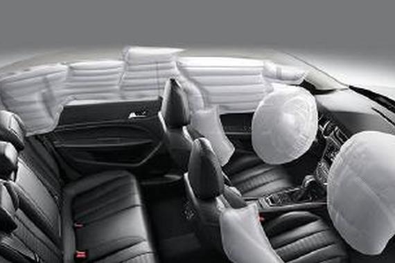 只卖8万 安全配置齐全带电动天窗的三款轿车